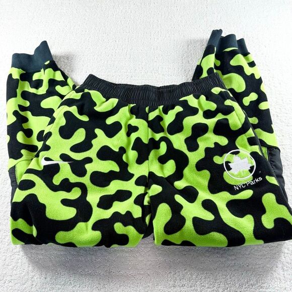 Nike Sportswear N.Y.C. Parks Men’s Fleece Jogger Action Green Black - US S - Picture 1 of 16